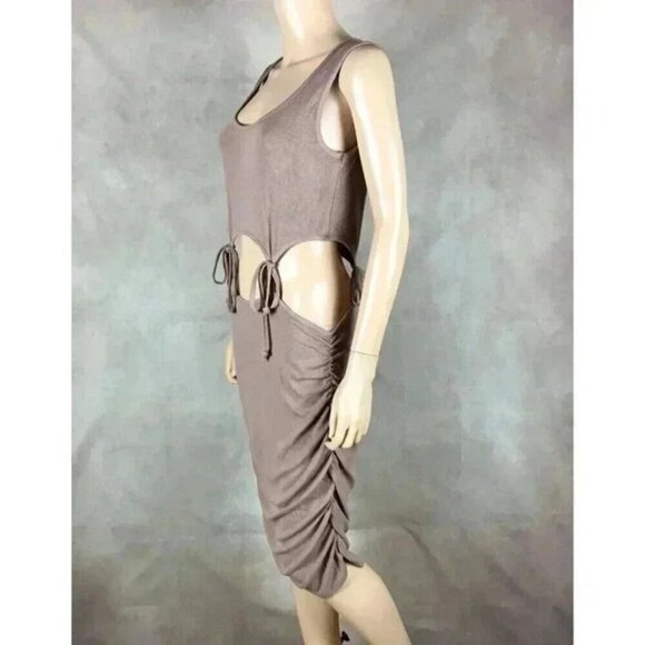 Cut-Out Waist Ruched Bodycon Dress NEW Size Large - Picture 8 of 11